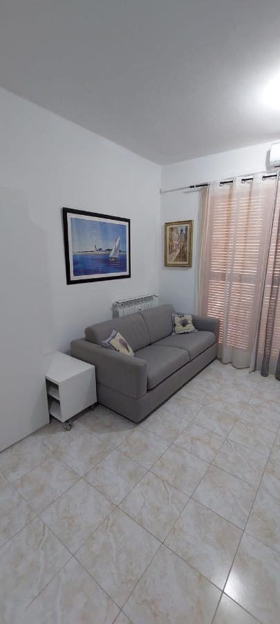 Apartment Ampio Monolocale Con Terrazzo - A 2 Passi Dal Mare Latte
