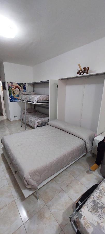 Ampio Monolocale Con Terrazzo - A 2 Passi Dal Mare Apartment Latte